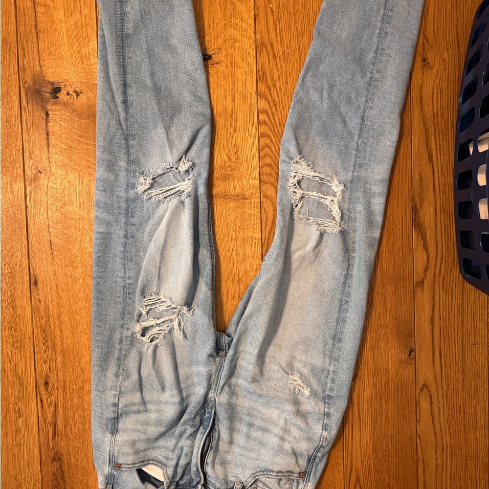 American Eagle Outfitters Light Blue Denim Jeans